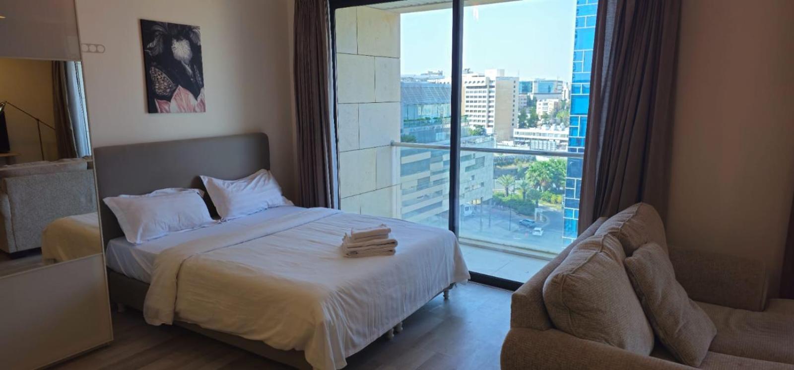 Luxury - Damac Tower *