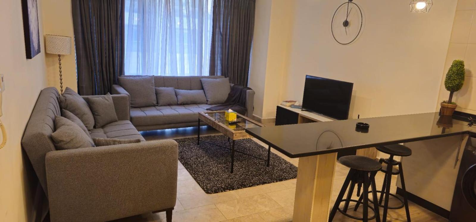 Luxury - Damac Tower Apartment