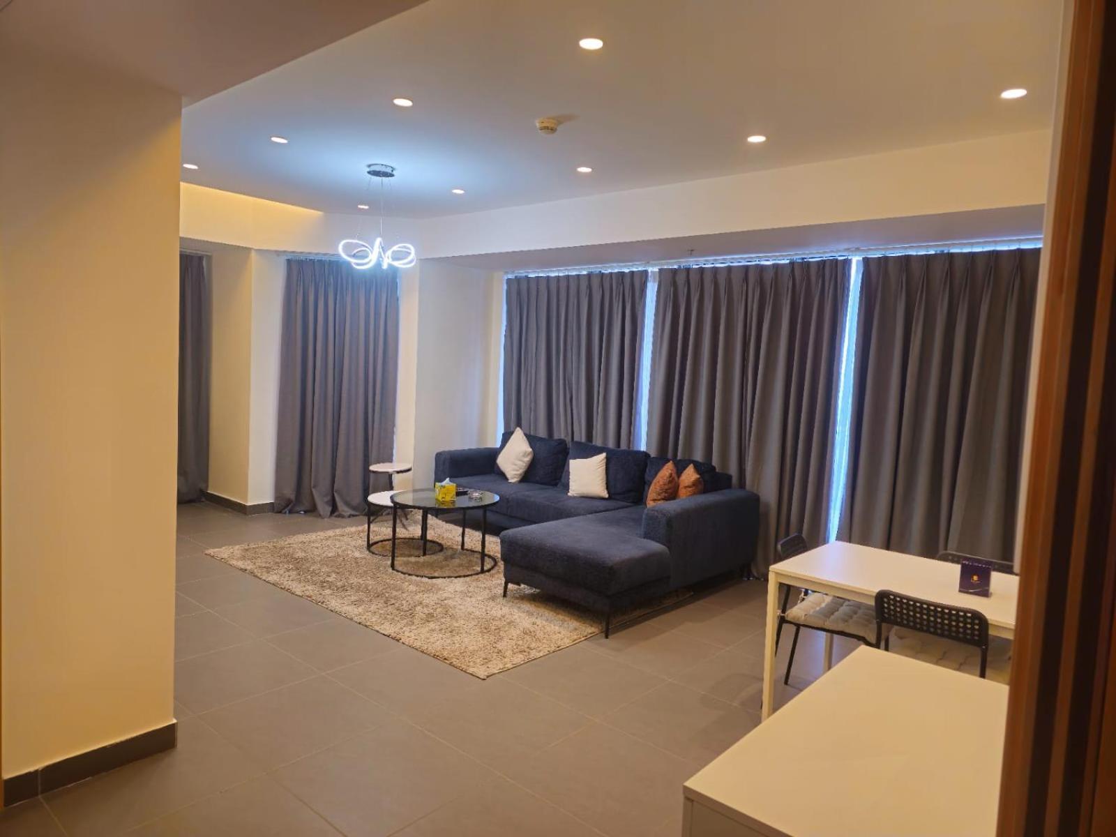 Luxury - Damac Tower Apartment